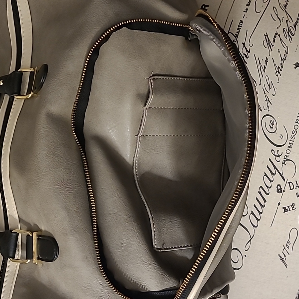 Weekender Bag - Picture 4 of 6